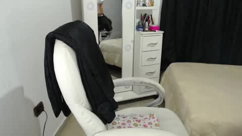 Snapshot of melanniegarzon chatting on January 2025 10:37:01 PM Melannie online show from January 2025 10:37:01 PM