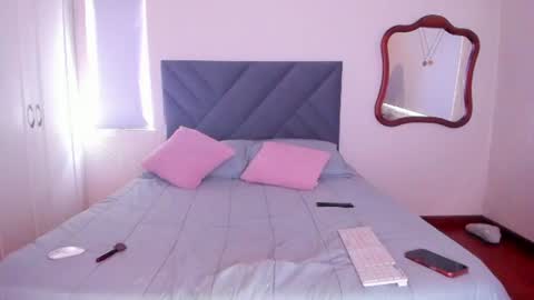 Snapshot of melany_arizaaa chatting on June 2026 10:32:01 PM melany_arizaaa online show from June 2026 10:32:01 PM