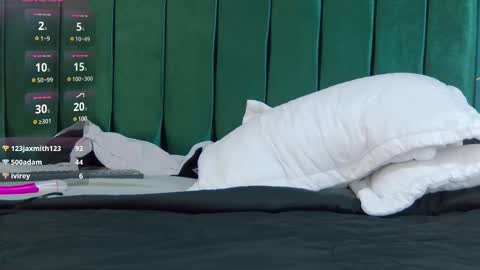 Melany online show from December 2024 11:31:01 PM