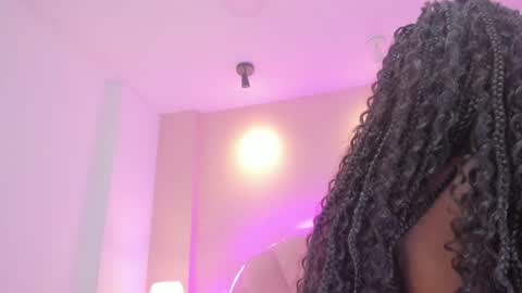 Melanie online show from October 2025 03:38:02 AM