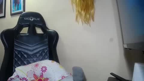 melany online show from February 2025 01:02:02 AM