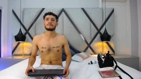 melanyandethan online show from October 2025 10:53:02 PM