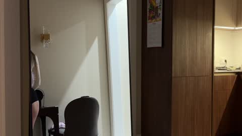 Adel online show from January 2025 03:00:01 PM