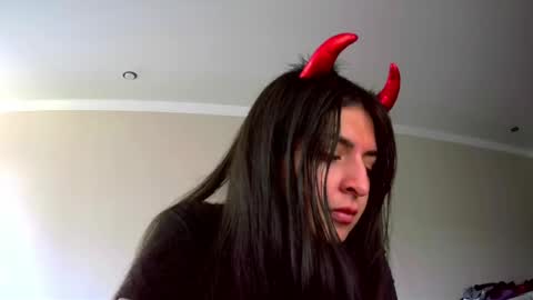 Snapshot of melena_caramel chatting on April 2026 07:14:01 AM melena_caramel online show from April 2026 07:14:01 AM