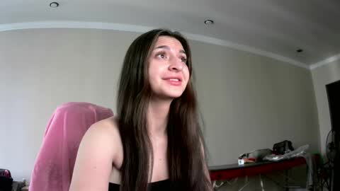 Snapshot of melena_caramel chatting on June 2026 01:10:02 AM melena_caramel online show from June 2026 01:10:02 AM