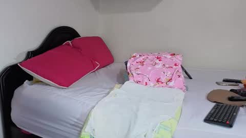 melihotxxx online show from September 2025 12:02:02 AM