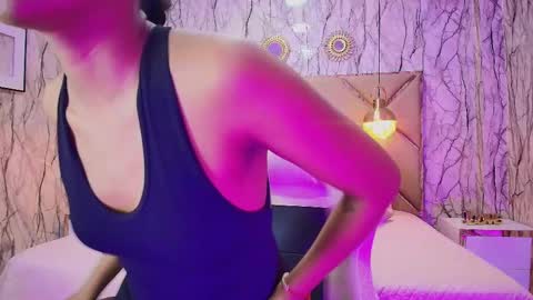 MELII EBONY online show from October 2025 11:47:02 AM