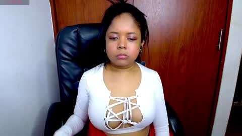 Snapshot of melika_sweet chatting on April 2026 05:25:01 PM eli online show from April 2026 05:25:01 PM