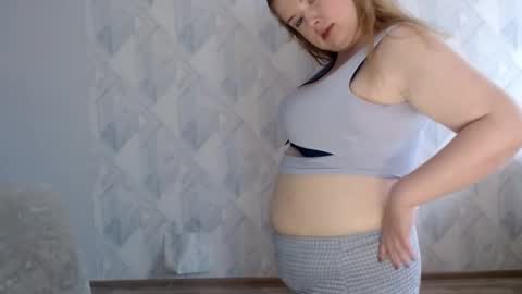 Melina online show from April 2026 07:00:02 AM