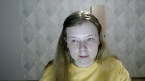 Snapshot of melina_beauty chatting on April 2026 04:15:02 PM Melina online show from April 2026 04:15:02 PM