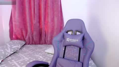 Snapshot of melinna706702 chatting on September 2025 07:15:02 PM melinna706702 online show from September 2025 07:15:02 PM