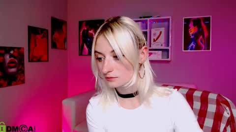 Melisa online show from October 2025 07:11:01 PM