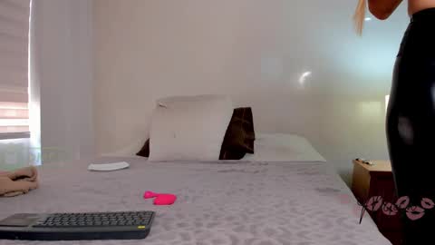 Melissa online show from March 2025 03:05:01 PM