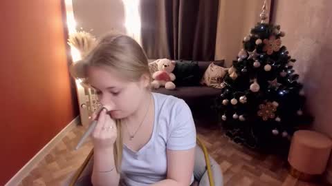 Sophia online show from December 2025 05:58:02 AM