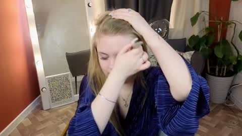 Sophia online show from March 2026 05:35:01 AM