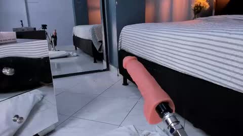 melissa_23_ online show from October 2025 11:32:02 AM