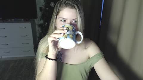 Melissa  Ray online show from December 2024 03:29:02 AM