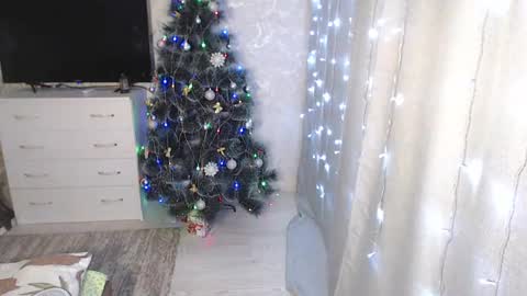 Melissa  Ray online show from January 2025 05:23:01 PM