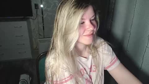 Melissa  Ray online show from February 2025 05:47:02 PM