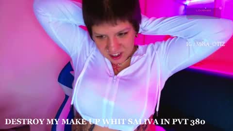 Lissa  online show from October 2025 11:08:02 AM