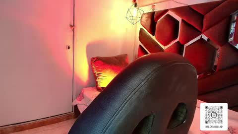 Snapshot of melissa_adamsxxx chatting on April 2026 06:43:01 PM Lissa online show from April 2026 06:43:01 PM