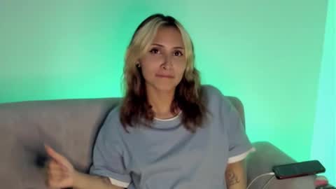 Snapshot of melissa_noir chatting on February 2026 05:33:02 AM melissa_noir online show from February 2026 05:33:02 AM