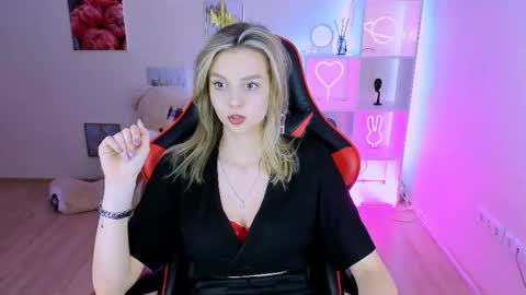 Melissa online show from February 2025 11:20:02 PM