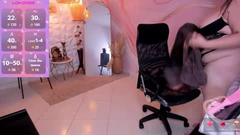 MELISSA online show from October 2025 10:41:01 PM