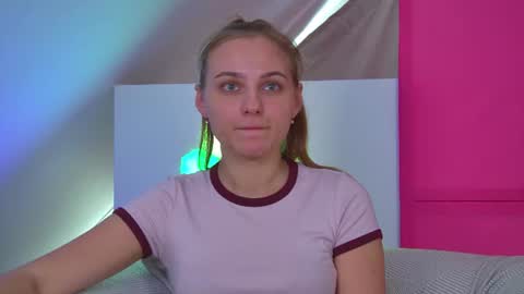 Snapshot of melissamelrey chatting on July 2026 08:29:01 AM MelissaBerry online show from July 2026 08:29:01 AM
