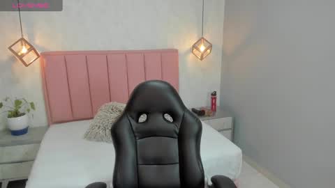    online show from October 2025 07:46:02 PM