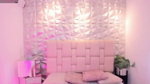  Mell online show from April 2026 12:28:02 PM