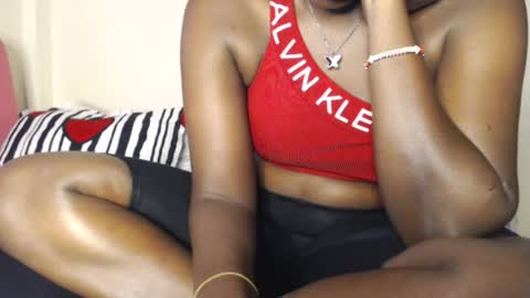 Snapshot of mellanin_pretty_ chatting on June 2026 10:17:02 AM . online show from June 2026 10:17:02 AM
