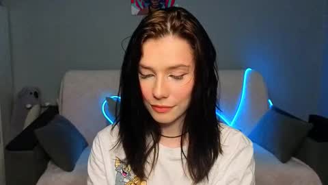 mellhyees online show from March 2026 05:04:01 PM