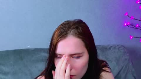 mellhyees online show from May 2026 04:09:02 AM