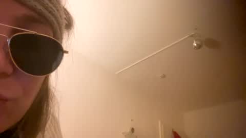 Melli online show from December 2024 11:17:02 PM