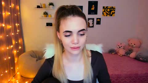 Tessa online show from February 2025 11:11:01 PM