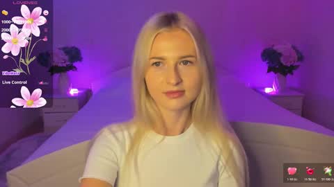 Mellina online show from October 2025 07:03:01 PM