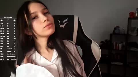 EVA online show from November 2025 07:15:01 PM