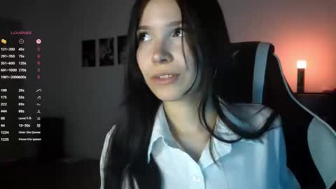 EVA online show from November 2025 04:17:02 PM