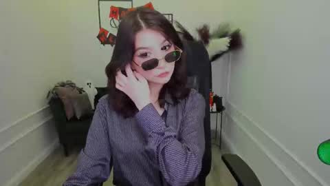 Snapshot of mellsawertyq chatting on October 2025 07:37:01 PM mellsawertyq online show from October 2025 07:37:01 PM