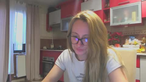 Melly online show from January 2025 07:25:02 AM