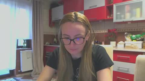 Melly online show from February 2025 07:44:01 AM