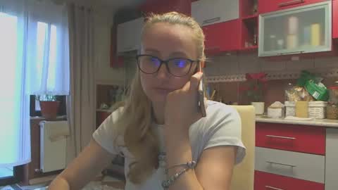 Melly online show from February 2025 07:35:01 AM