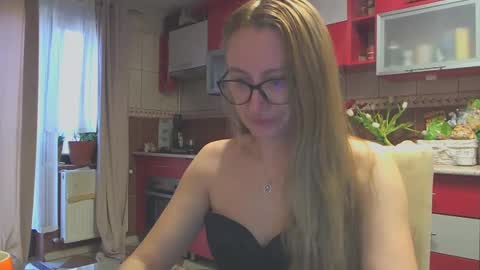 Melly online show from March 2025 07:54:01 AM