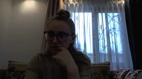 Melly online show from November 2025 07:18:02 AM