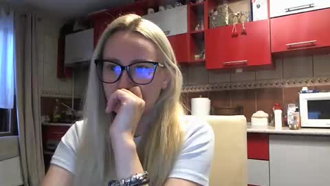 Melly online show from January 2026 07:24:01 AM