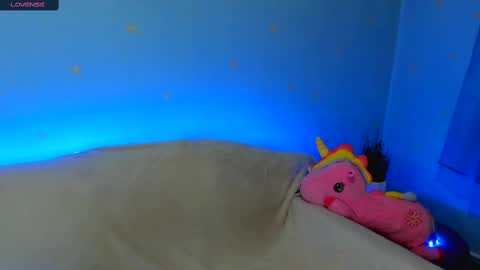 MelMooon online show from February 2025 08:24:01 PM