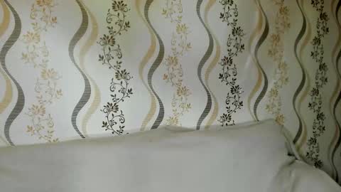 MelMooon online show from January 2026 10:46:02 PM