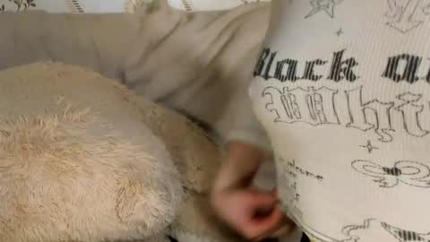 MelMooon online show from April 2026 01:01:02 AM