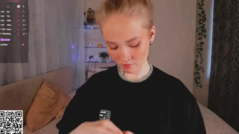 Snapshot of melodievejar chatting on June 2026 04:41:02 AM melodievejar online show from June 2026 04:41:02 AM